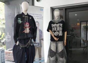 723dd3ac e792 4d70 b240 56ff7cd80e10