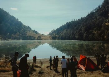 Ranu Kumbolo di Gunung Semeru, Jawa Timur. (Foto: Falaq Lazuardi via Unsplash)