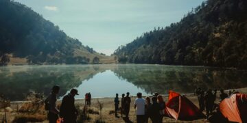 Ranu Kumbolo di Gunung Semeru, Jawa Timur. (Foto: Falaq Lazuardi via Unsplash)