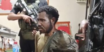 Anggota Kelompok Kriminal Bersenjata (KKB), Roberth Wenda alias Hesegem. (Foto: Satgas Ops Damai Cartenz)