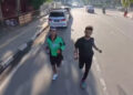 Pria di Medan Lari 13 Km Pakai Jaket Ojol, Aksi Solidaritas untuk Affan img 3423