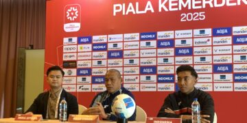 Pelatih Timnas Indonesia U-17, Nova Arianto, dalam konferensi pers sebelum pertandingan melawan Tajikistan di Piala Kemerdekaan 2025. (Foto: narata/aan).
