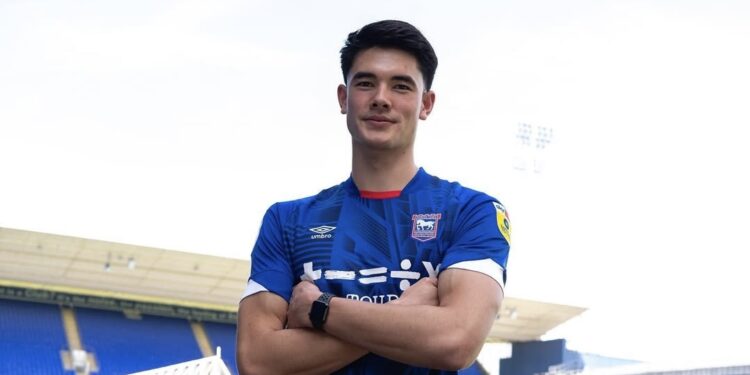 Bek Ipswich Town, Elkan Baggott.