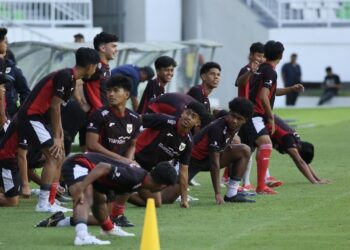 Timnas Indonesia U-17 melakukan latihan perdana jelang Piala Kemerdekaan 2025 di Stadion Utama Sumatera Utara. (Foto: Media Official Timnas U-17)
