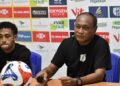 Tanpa Cadenazzi, PSMS Tetap Optimistis Bungkam PSPS Pekanbaru Pemain sayap PSMS, Ari Maring, dan pelatih PSMS, Kas Hartadi, saat jumpa pers jelang pertandingan lawan PSPS Pekanbaru. (Foto: Media officer PSMS Medan)