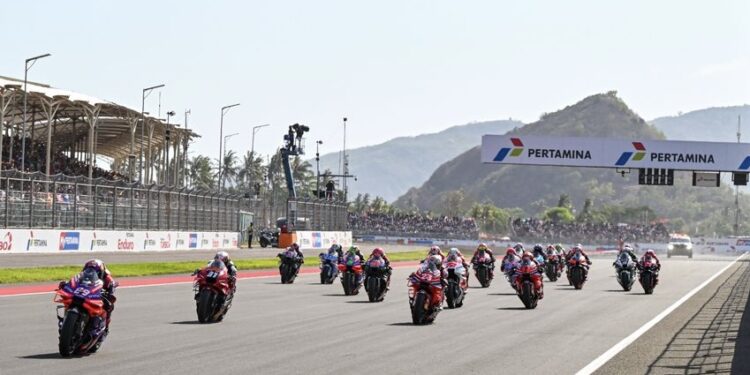 MotoGP Mandalika 2025: Tiket Terjual Baru 30 Persen, Persiapan Infrastruktur di Lombok Semakin Matang Race MotoGP 2024 di Sirkuit Internasional Pertamina Mandalika. (Foto: MotoGP)