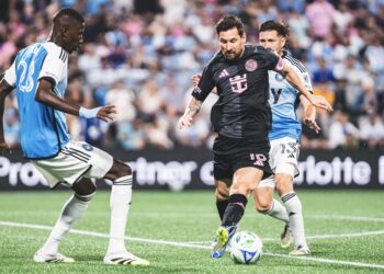 Pemain Inter Miami CF, Lionel Messi, mendapat penjagaan ketat dari pemain Charlotte FC. (Foto: Media Official Inter Miami)