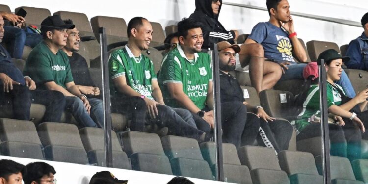 Penonton PSMS Terus Meningkat, Gubernur Sumut Dorong Tumbuhnya Industri Sepak Bola img 20251026 wa0027