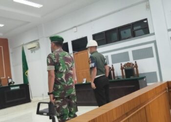 Sertu Riza Pahvili saat diadili di Pengadilan Militer l Medan Jalan Ngumban Surbakti, Kota Medan, Kamis (02/10/2025). (Foto : Dok LBH Medan).