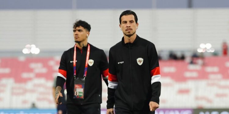 FIFA Denda PSSI Rp1,03 Miliar, Dua Pemain Timnas Indonesia Dilarang Main Empat Laga Thom Haye dan Shayne Pattynama. (Foto: Instagram @thomhaye)