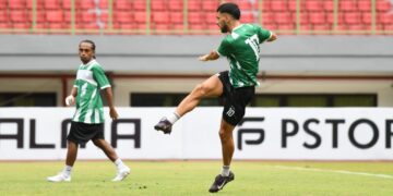 Skuad PSMS Medan menjalani official training menjelang pertandingan lawan Bekasi City di Stadion Patriot Candrabhaga, Jawa Barat. (Foto: Media Official PSMS)