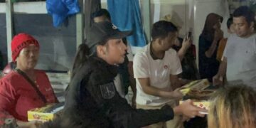 Satgas Tanggap Bencana Taruna Merah Putih (TMP) menyalurkan bantuan darurat kepada warga terdampak bencana alam (Foto: Narata/Istimewa)