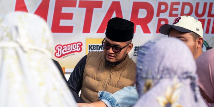 Kerajaan Kejuruan Metar Bilad Deli Salurkan 2.800 Paket Makanan ke Lokasi Banjir (Foto: Narata/Istimewa)