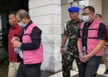 Keterangan foto: Dua pejabat PT Indonesia Asahan Aluminium (Inalum) ditahan Kejati Sumut terkait dugaan tindak pidana korupsi dalam penjualan aluminium alloy. Rabu 17 Desember 2025. (Foto: Penkum Kejati Sumut)