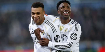 Keterangan foto: Kylian Mbappé dan Vinicius Jr merayakan kemenangan saat bersua Deportivo Alavés di Estadio Mendizorrotza, Minggu 14 Desember 2025. (Foto: Media Official Real Madrid via David S. Bustamante)