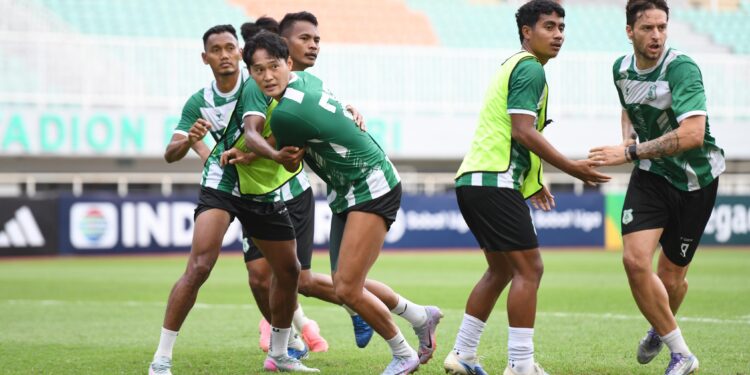 Keterangan foto: PSMS Medan menjalani official training jelang pertandingan melawan Garudayaksa FC di Stadion Pakansari, Bogor. (Sumber: Media Official PSMS)