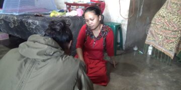 Syahida dan Maita saat ditemui di rumahnya di Jalan Bajak I Gang Lambou, Kelurahan Harjosari II, Kecamatan Medan Amplas, Kota Medan, Kamis (05/03/2026). (Foto:narata/Ghiyatuddin)