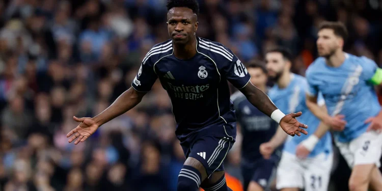 Keterangan Foto: Pemain Real Madrid, Vinicius Jr, mencatatkan brace ke gawang Manchester City di Liga Champions 25/26. (Sumber: Media Official Real Madrid)