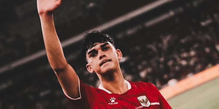 Keterangan Foto: Mathew Baker menjalani debut bersama Timnas Indonesia senior saat bersua Oman dalam laga FIFA Match Day di Stadion Gelora Bung Karno. Jumat 5 Juni 2026. (Sumber: Instagram @mat_baker09)