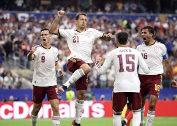 Keterangan: Penyerang Timnas Spanyol, Mikel Oyarzabal, melakukan selebrasi usai mencetak gol ke gawang Prancis di semifinal Piala Dunia 2026. Rabu 15 Juli 2026. (Sumber: FIFA)