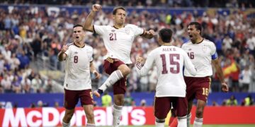 Keterangan: Penyerang Timnas Spanyol, Mikel Oyarzabal, melakukan selebrasi usai mencetak gol ke gawang Prancis di semifinal Piala Dunia 2026. Rabu 15 Juli 2026. (Sumber: FIFA)