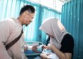 Keterangan: Seorang ibu yang baru saja melahirkan di Puskesmas Sakra, Lombok Timur, Nusa Tenggara Barat. (Foto: UNICEF//Chair)